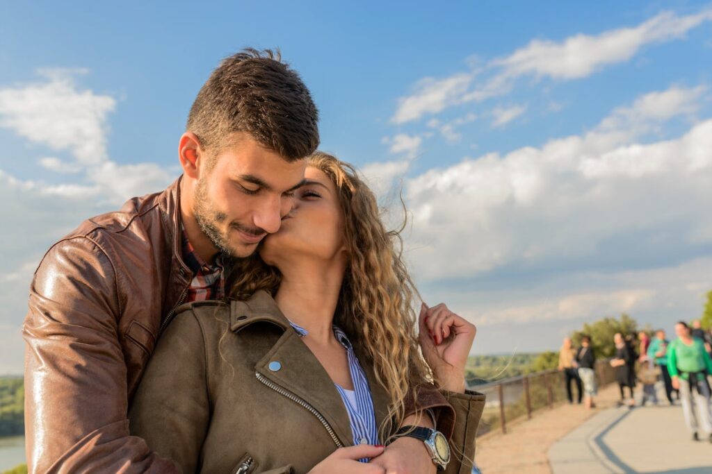 Woman Kissing Man https://galabuzispells.com/love-spells/