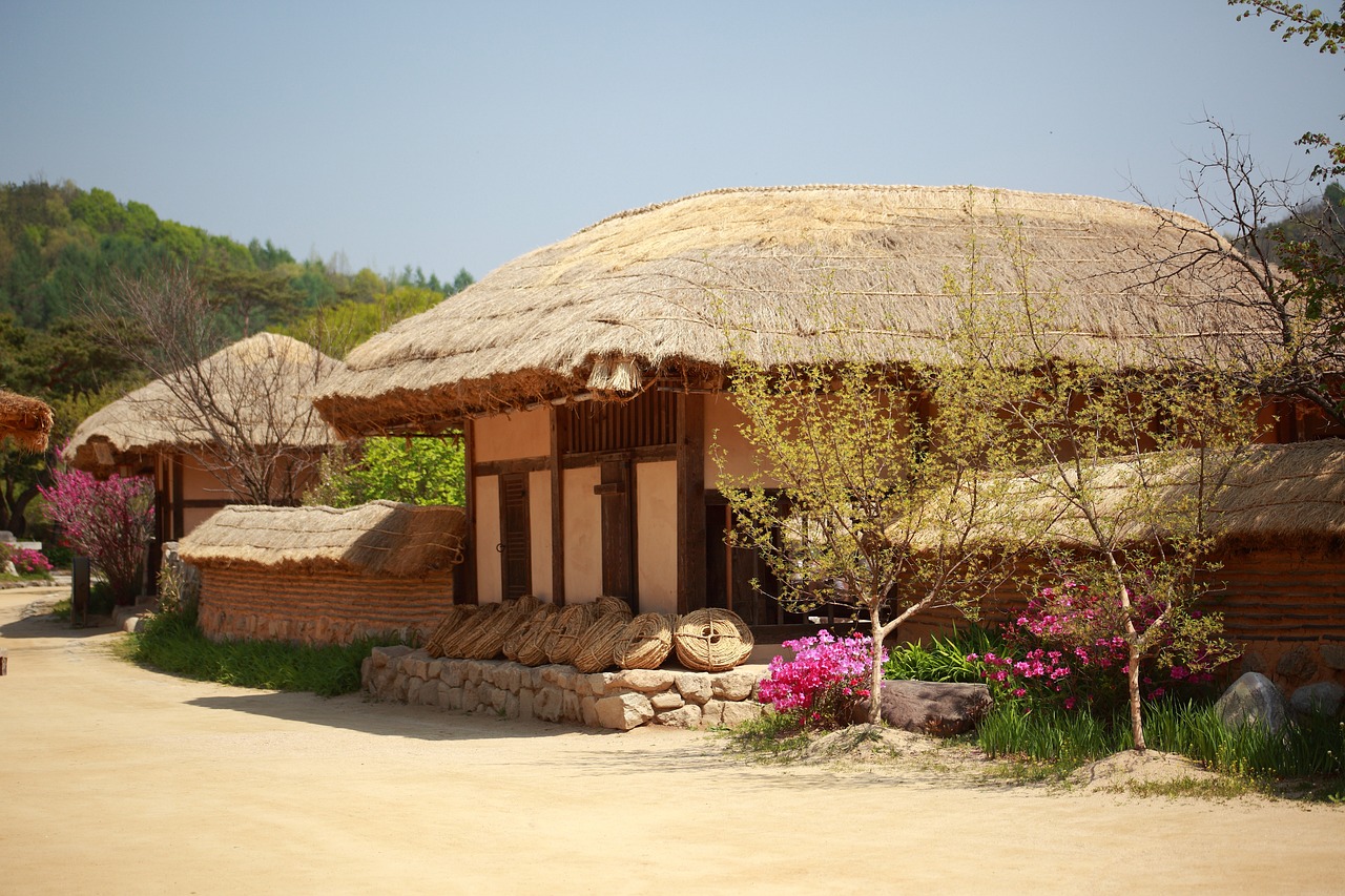 republic of korea, traditional, thatch roofed hose